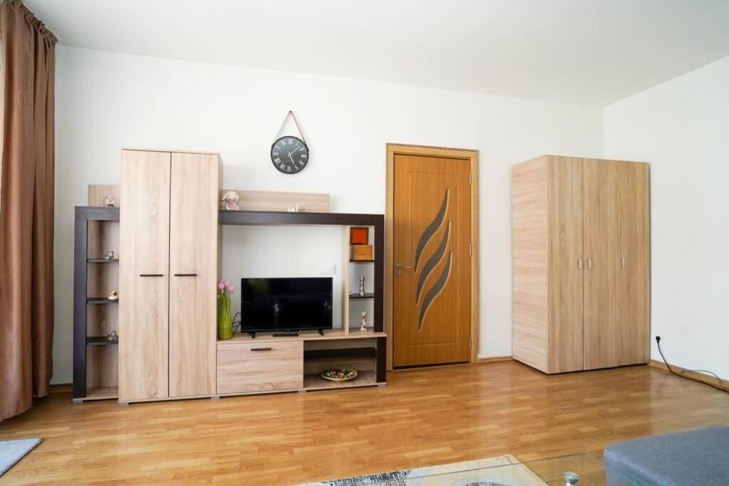 Sky Modern 1 Bedroom Apt W Free Parking بوخارست المظهر الخارجي الصورة