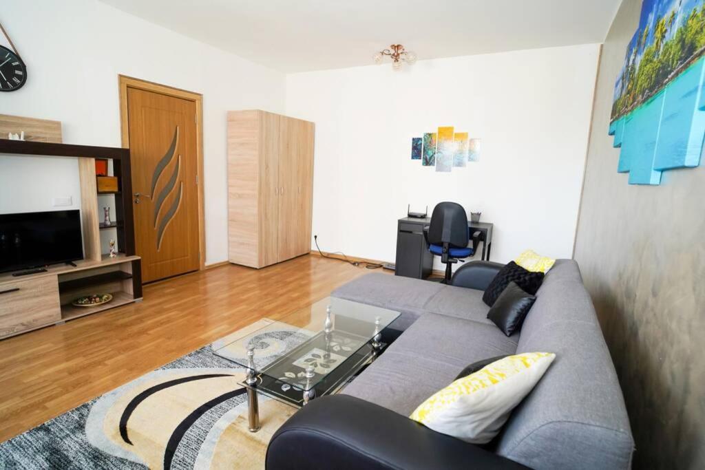 Sky Modern 1 Bedroom Apt W Free Parking بوخارست المظهر الخارجي الصورة