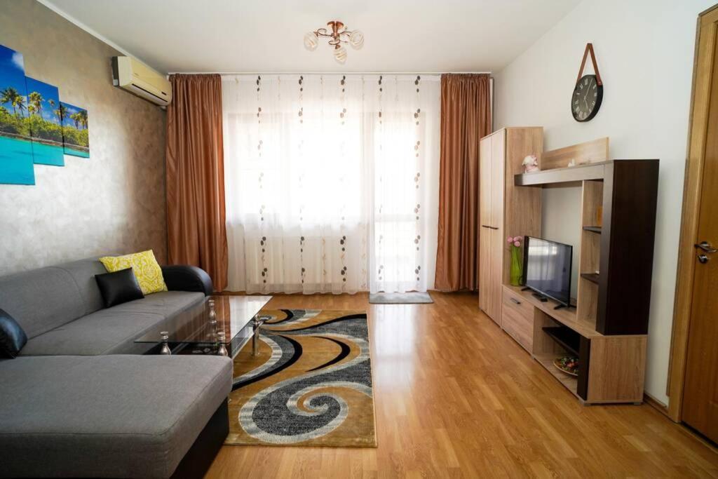 Sky Modern 1 Bedroom Apt W Free Parking بوخارست المظهر الخارجي الصورة